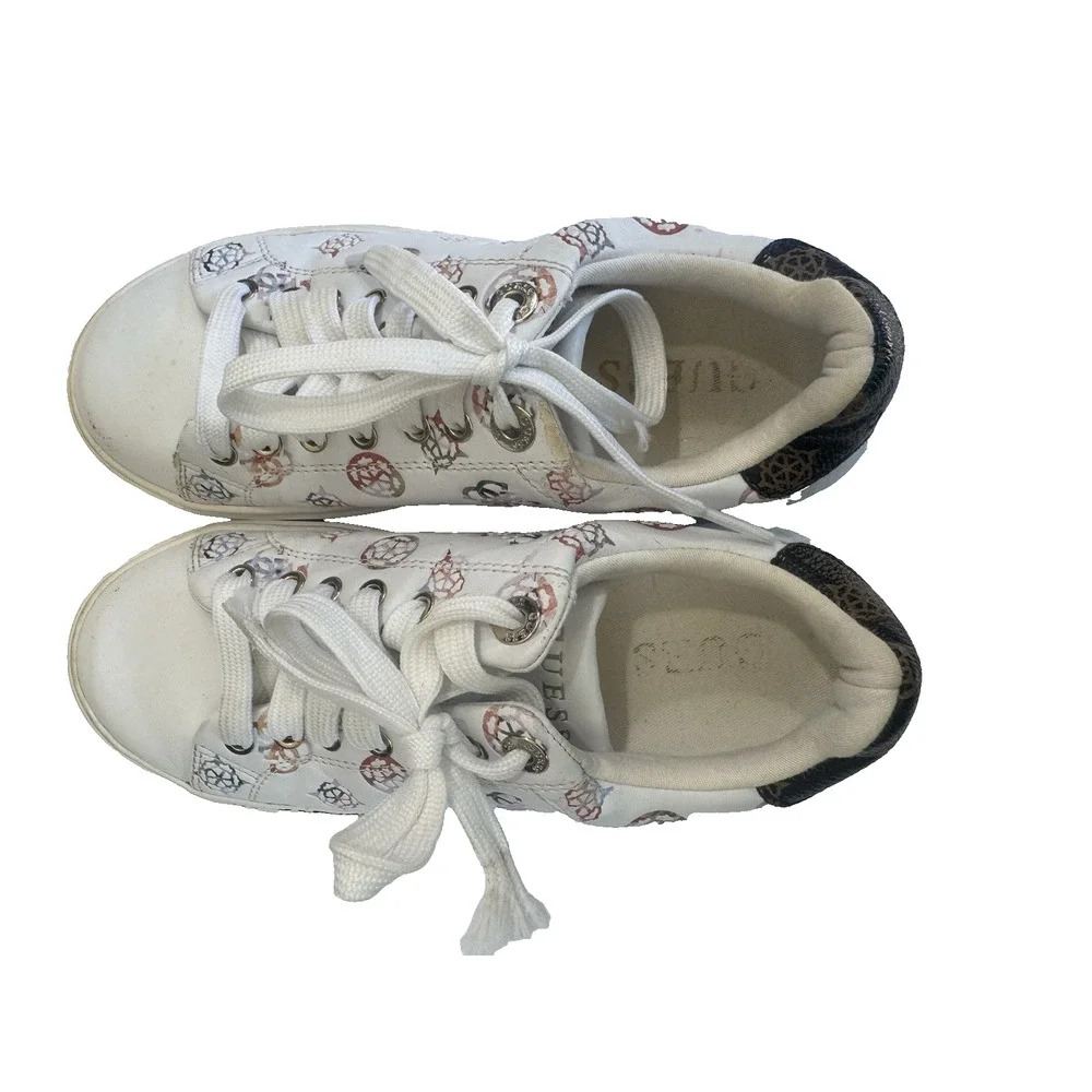 GUESS Denesa Platform Sneakers Chunky Treaded Shoes Womens Size 6 Casual White